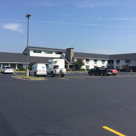 Regency Inn And Suites Stilwell Bagian luar foto
