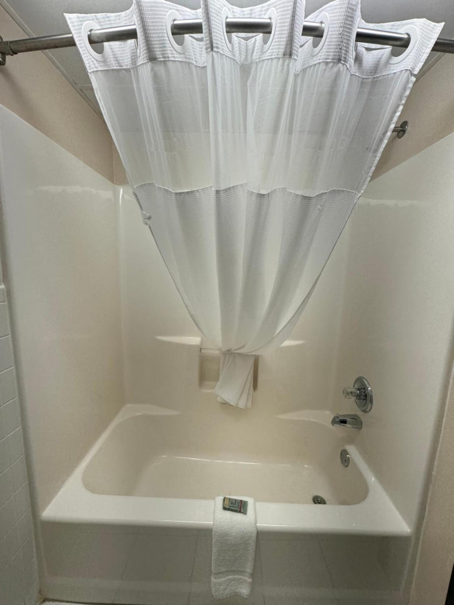 Regency Inn And Suites Stilwell Bagian luar foto